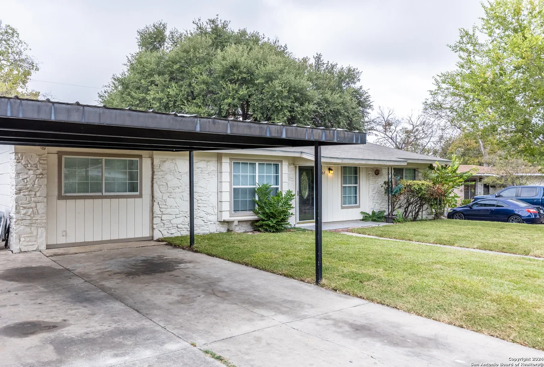 Photo of 8007 RIMFIRE DR