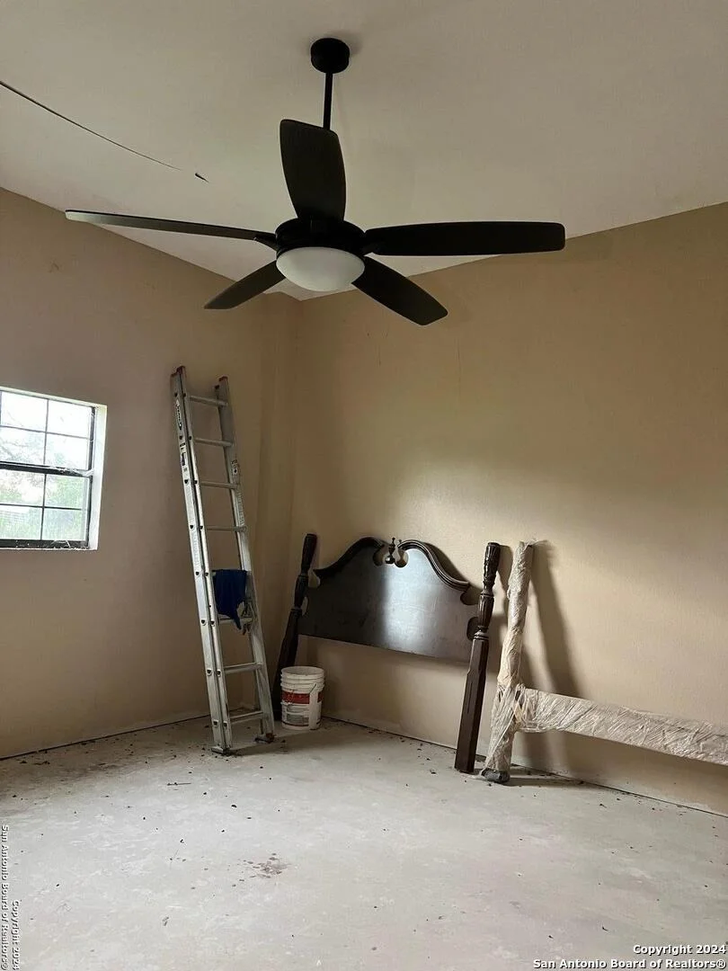 Photo of 290 River Oaks