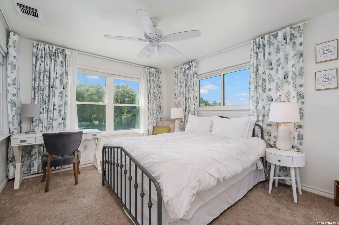 Photo of 34 river oak