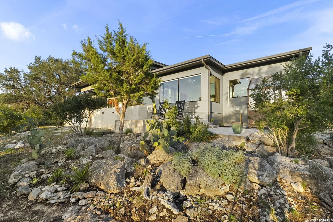 Photo of 352 Arthur Ct