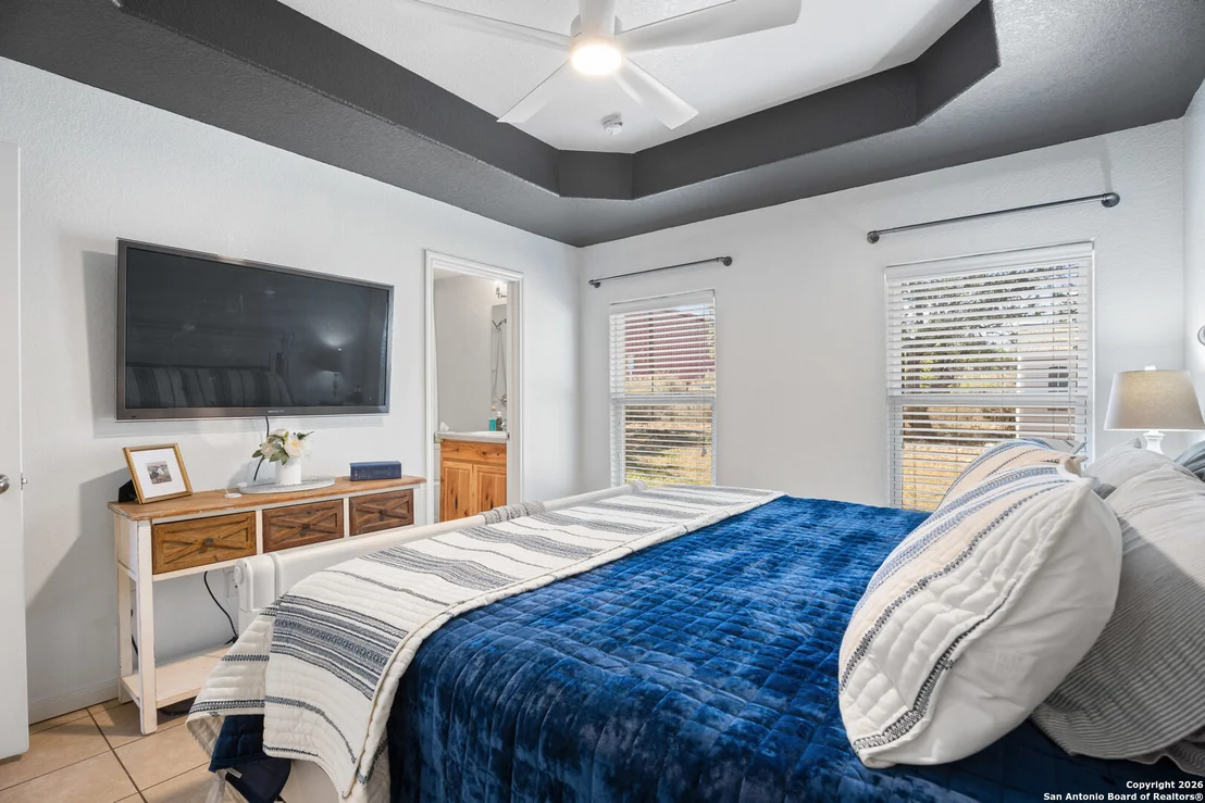 Photo of 1376 Hedgestone
