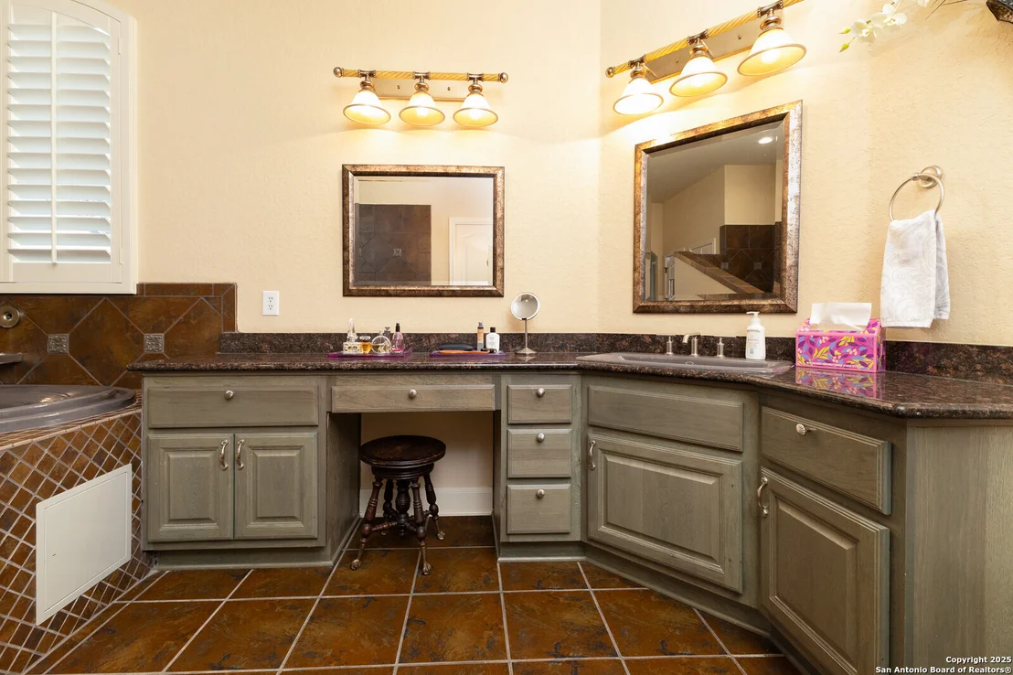 Photo of 436 hidden springs