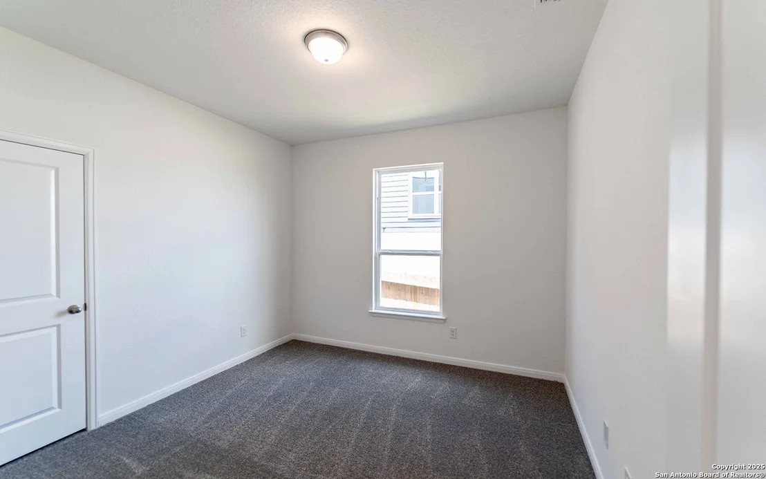 Photo of 4881 Knox View