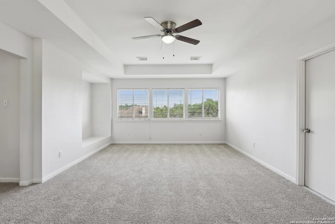 Photo of 9518 Loyal Valley