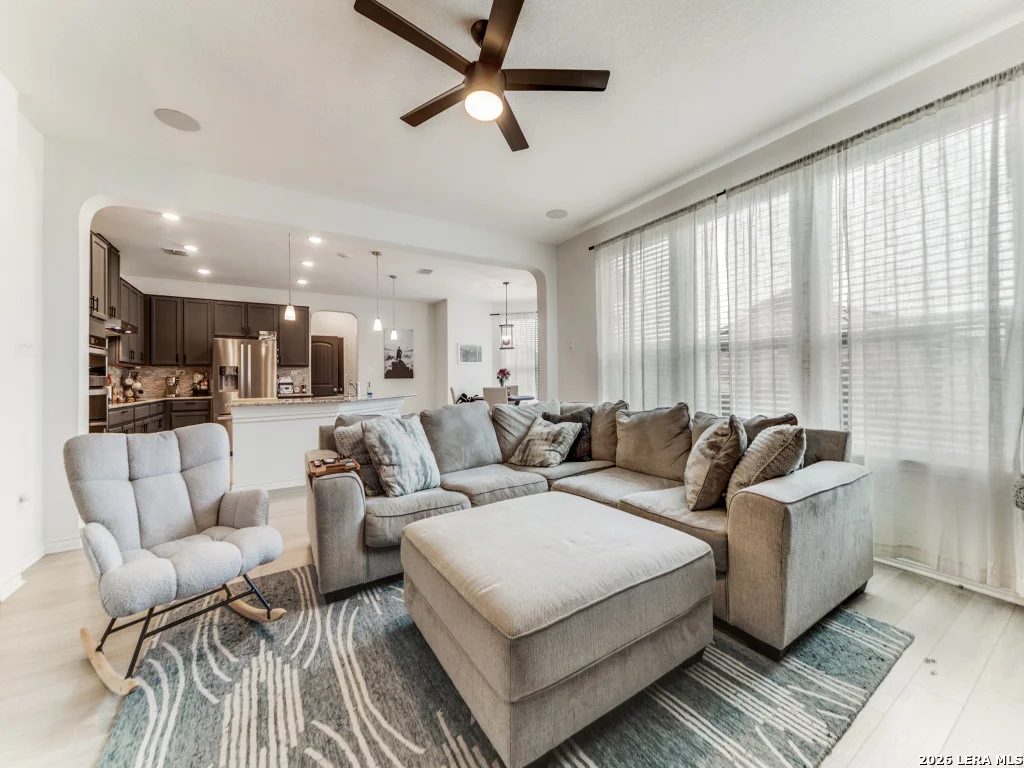 Photo of 15227 Sirius Cir