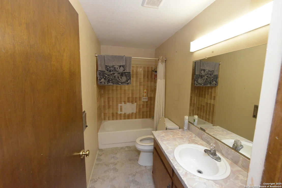 Photo of 633 Tolle