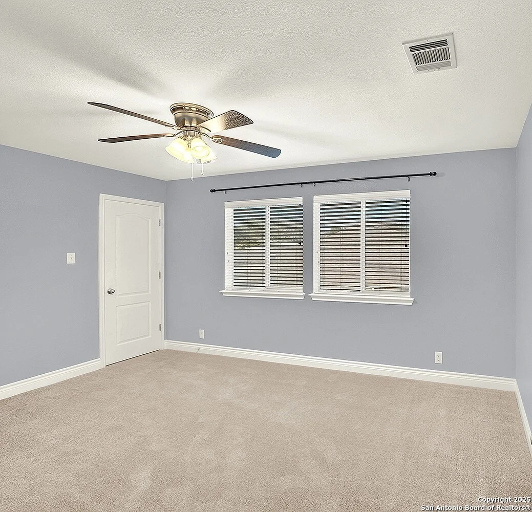 Photo of 213 SPICE OAK LN