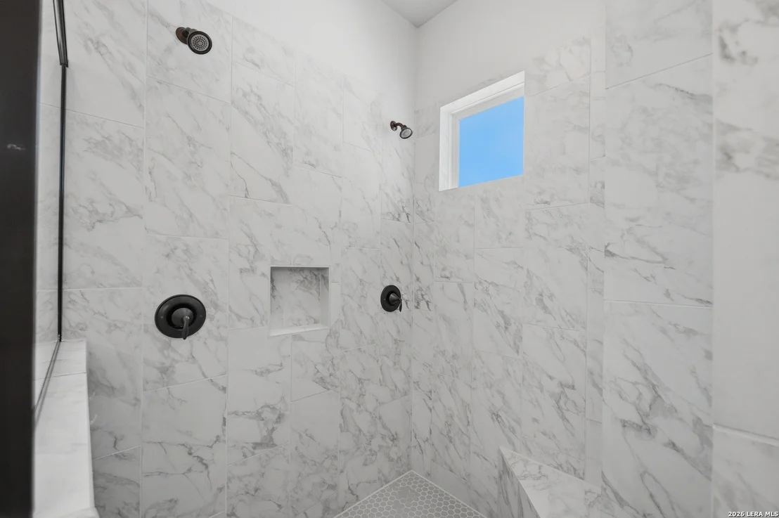 Photo of 212 HIGH POINT CIR