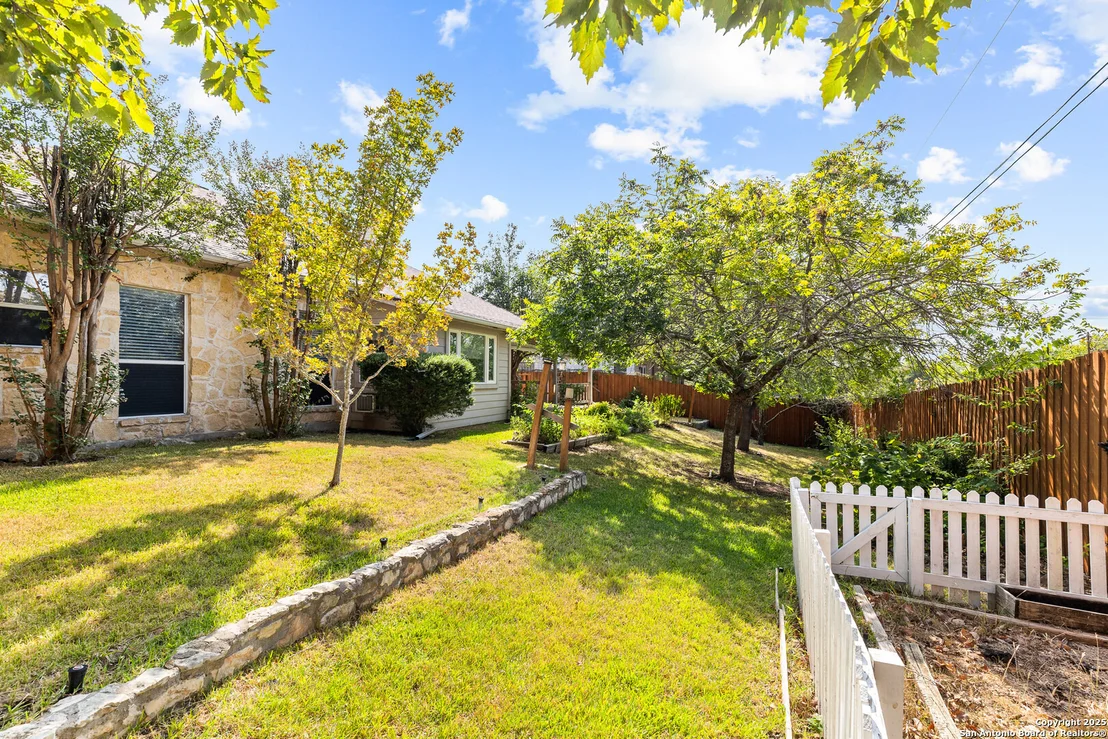 Photo of 141 Oak Knoll