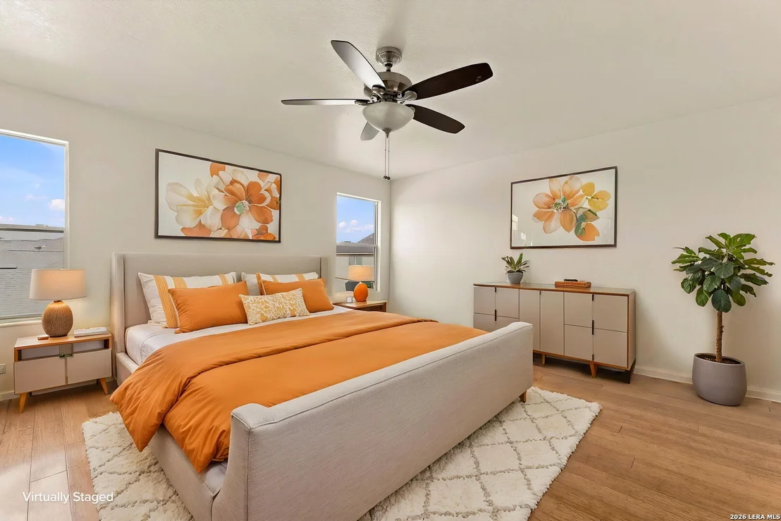 Photo of 233 JULIAN PT