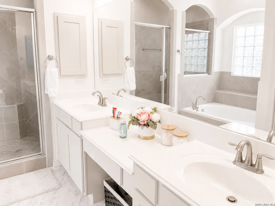 Photo of 1603 Oak Willow