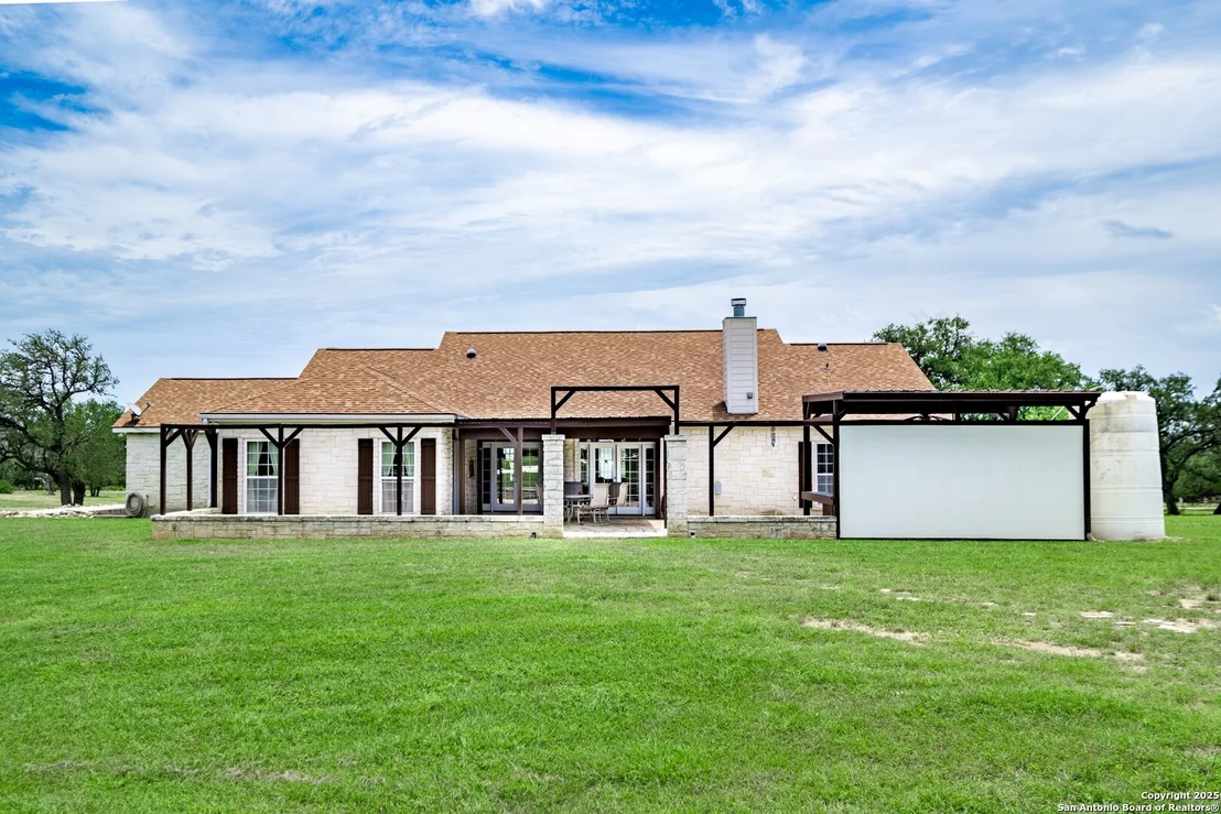 Photo of 233 N Fork