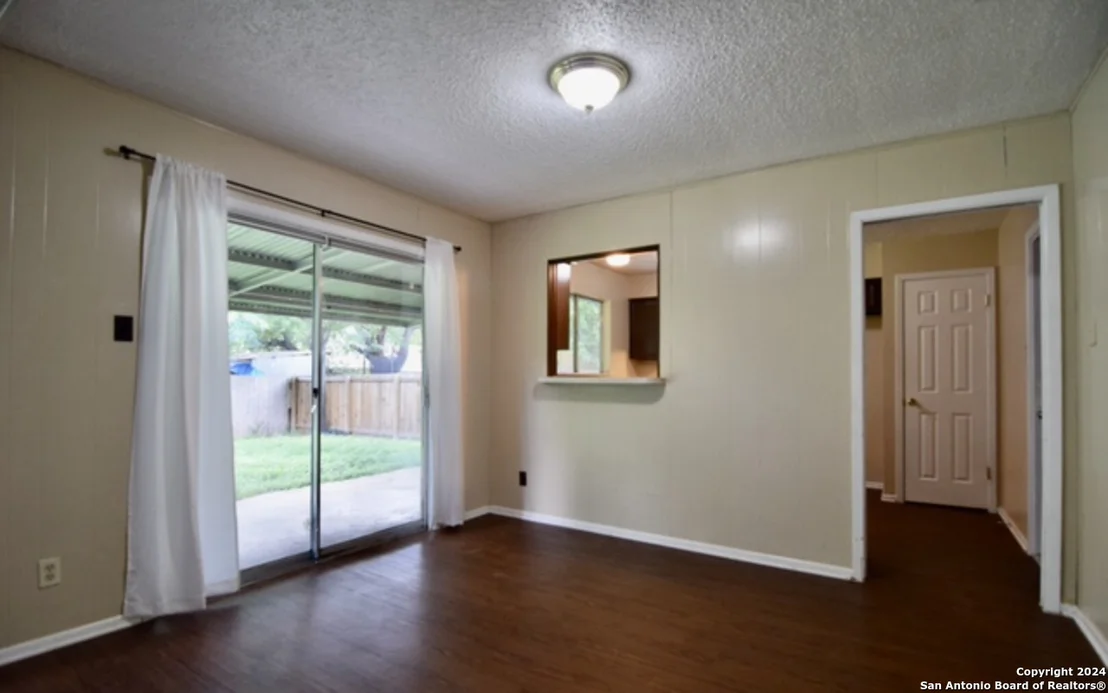 Photo of 7418 MEADOW HL