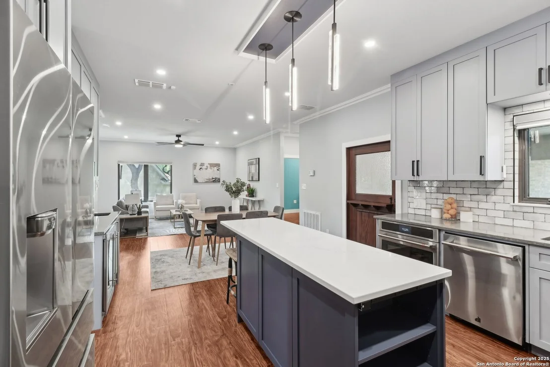 Photo of 3902 Creek Pt