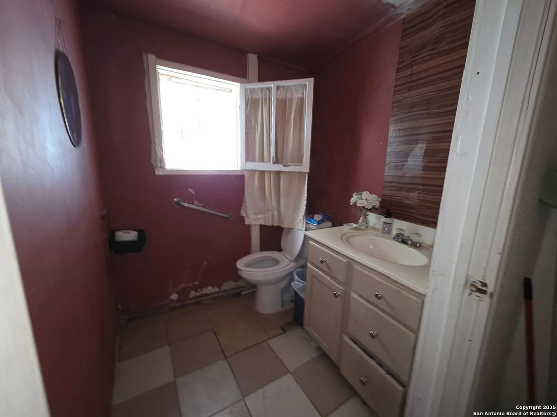 Photo of 238 Lone Star