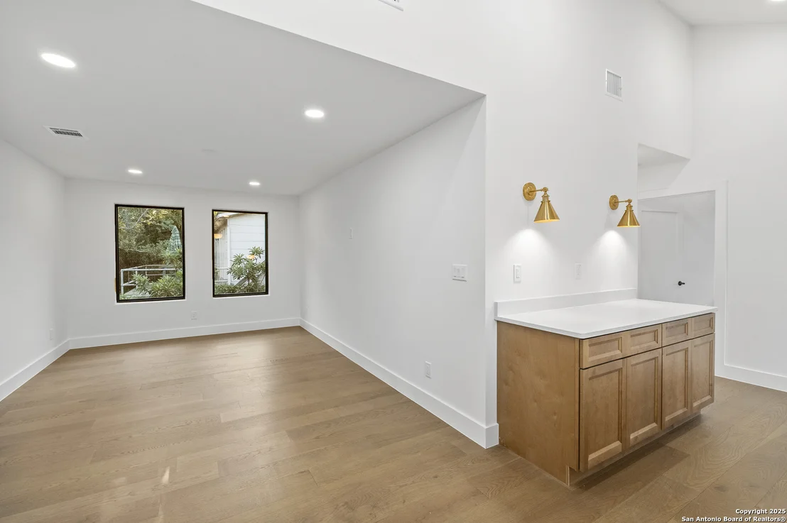 Photo of 434 College Blvd