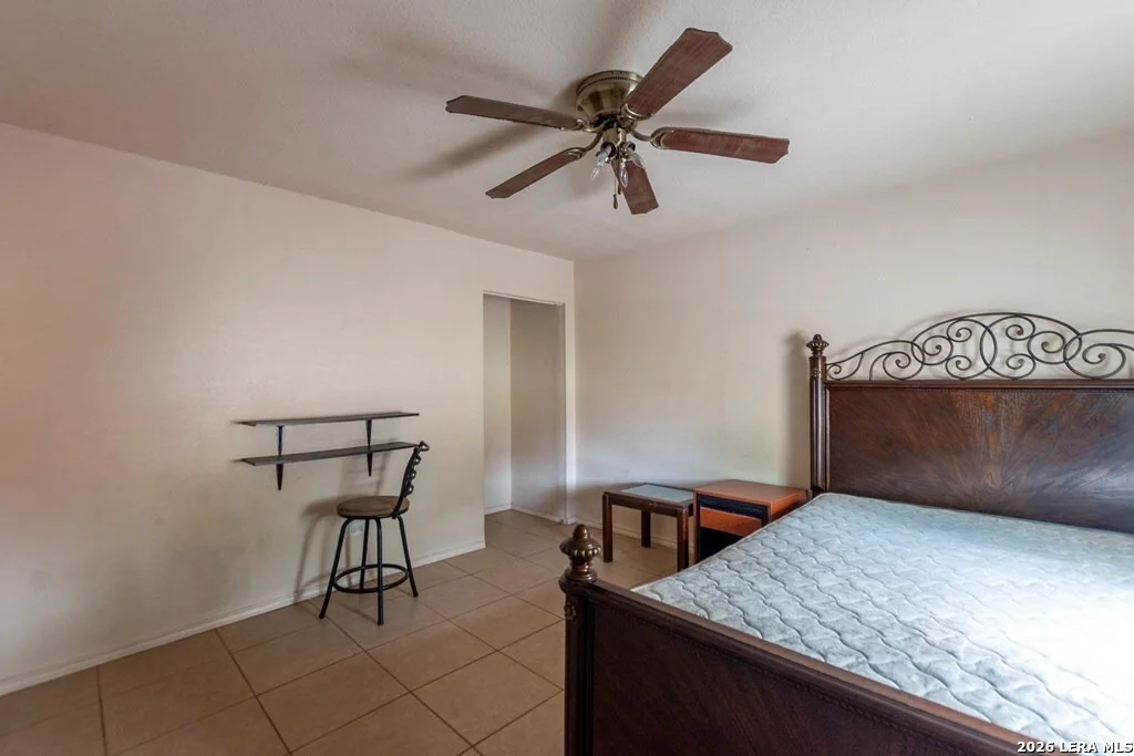 Photo of 546 Blanco