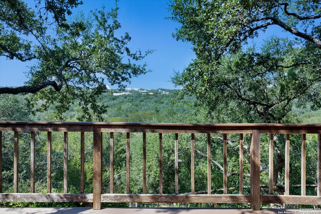Photo of 2663 Rim Oak