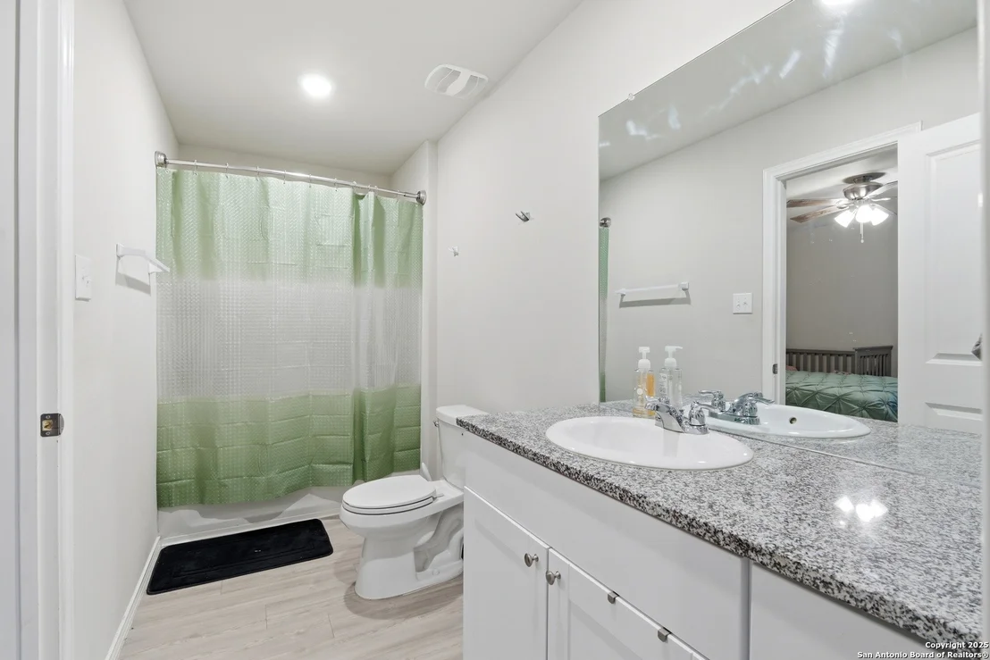 Photo of 5643 Vista Pont
