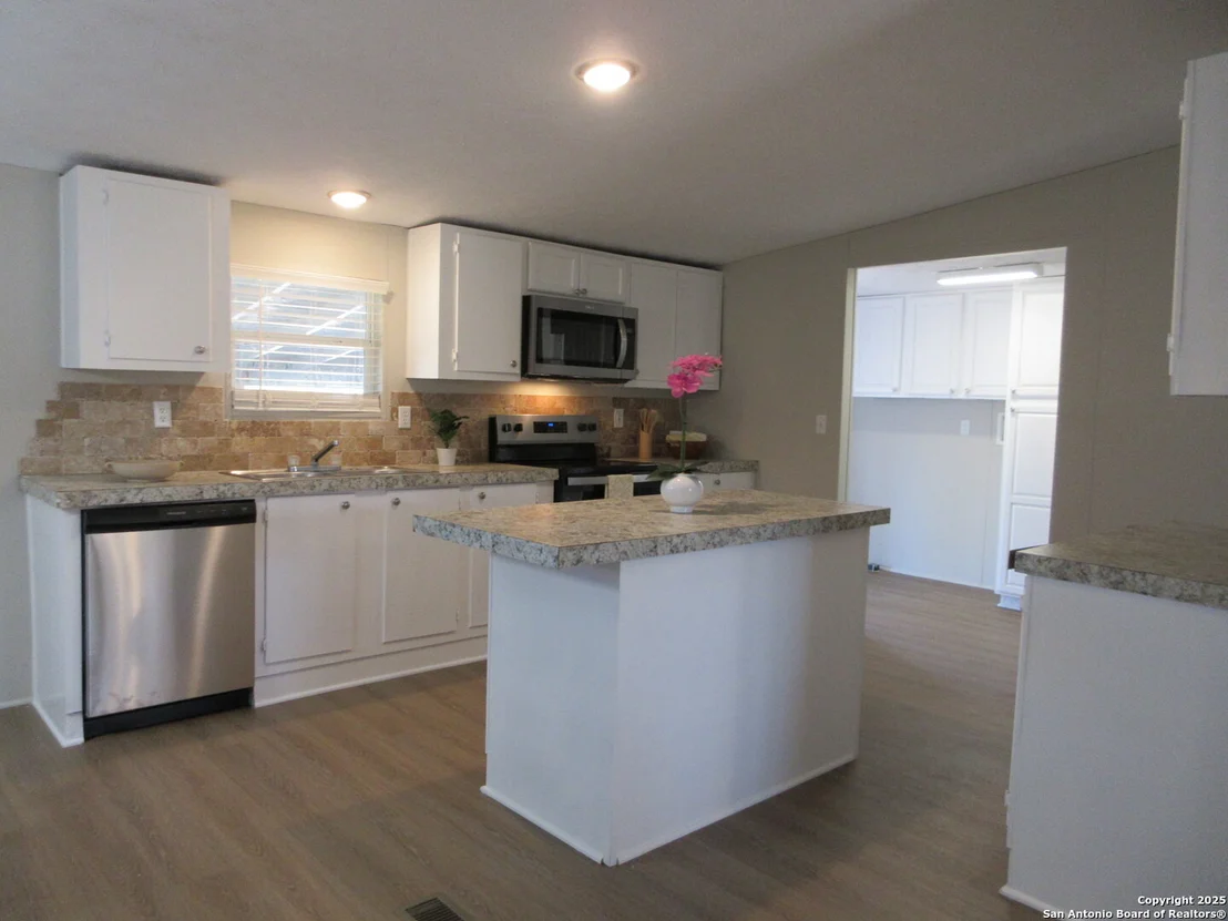 Photo of 230 County Road 5635
