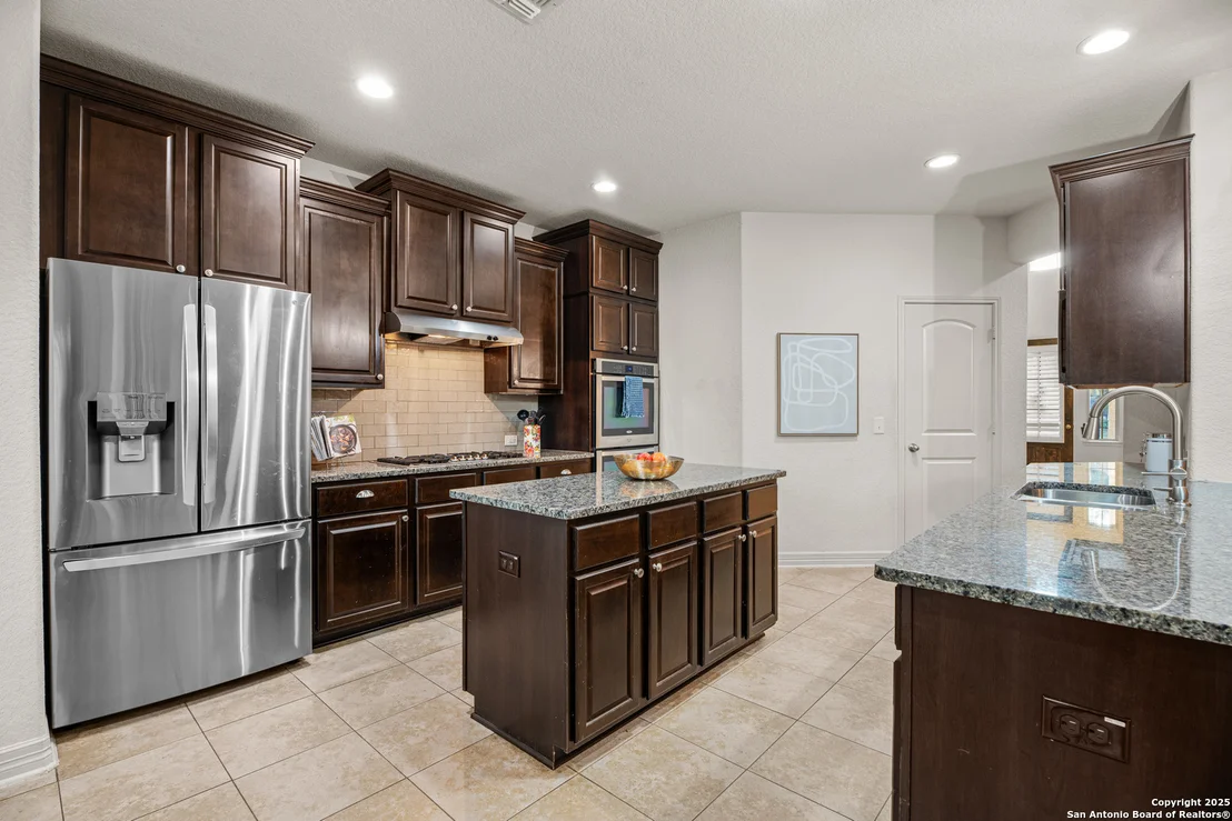 Photo of 1706 Nightshade
