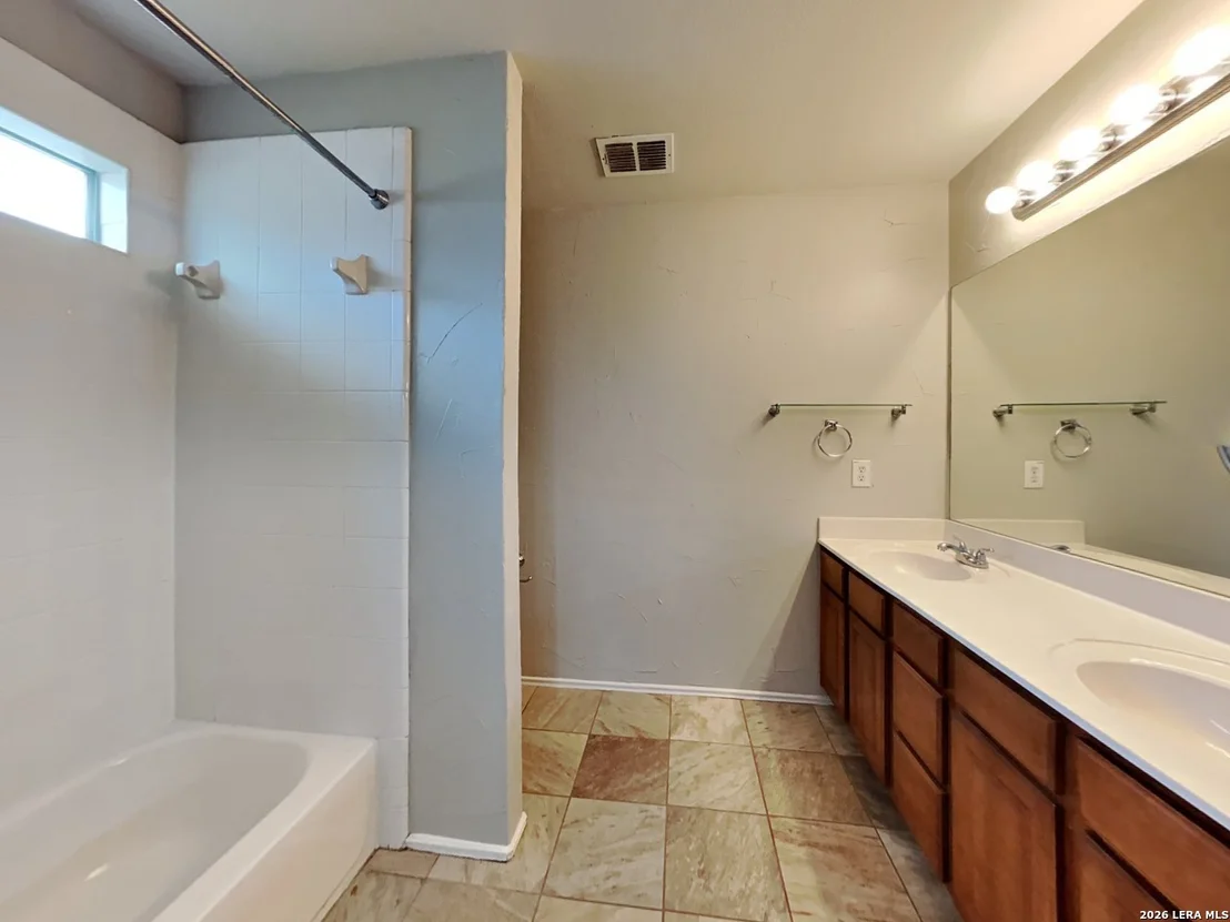 Photo of 419 Cardinal Way
