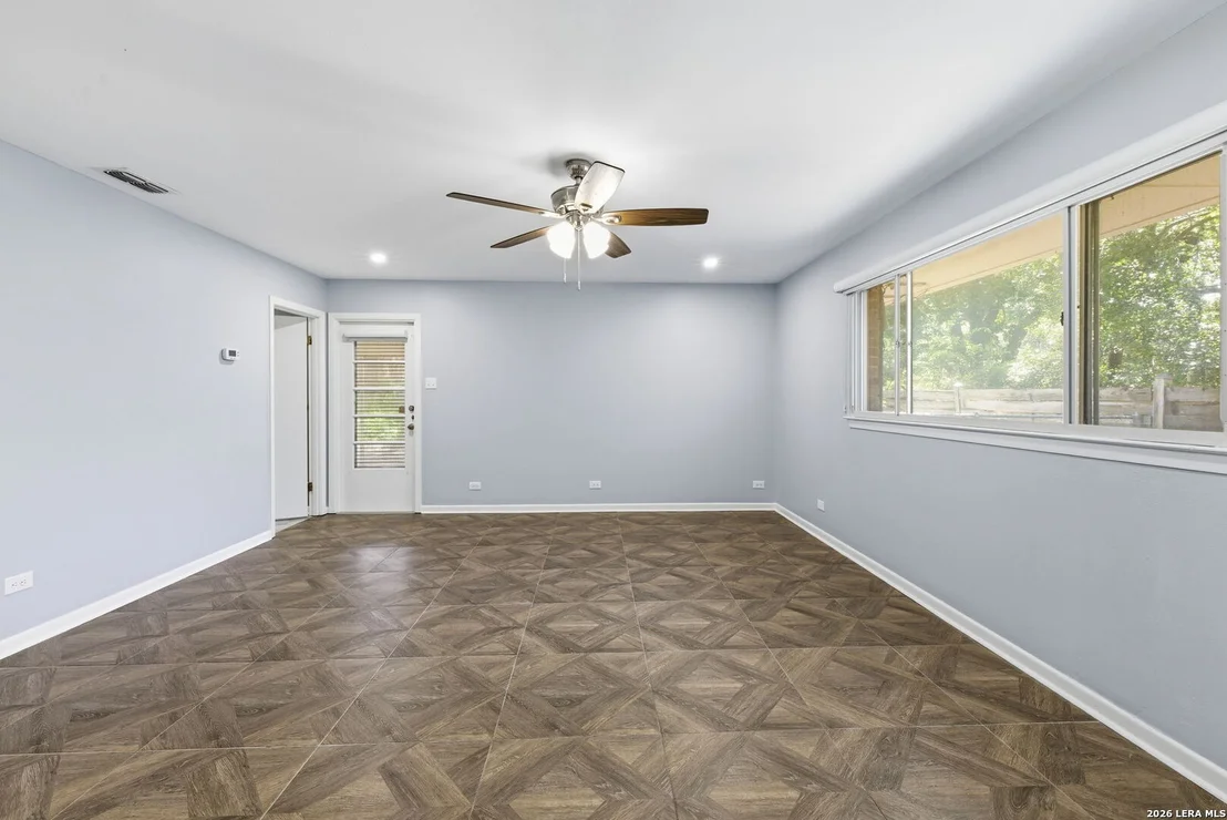 Photo of 105 Cobblestone