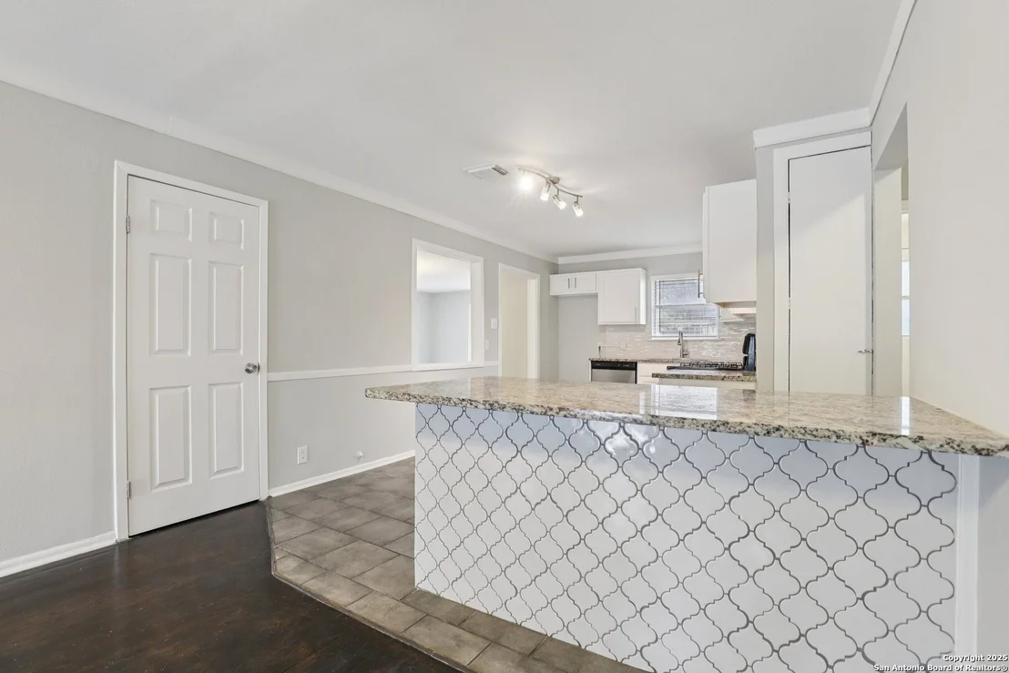 Photo of 2207 Ramona