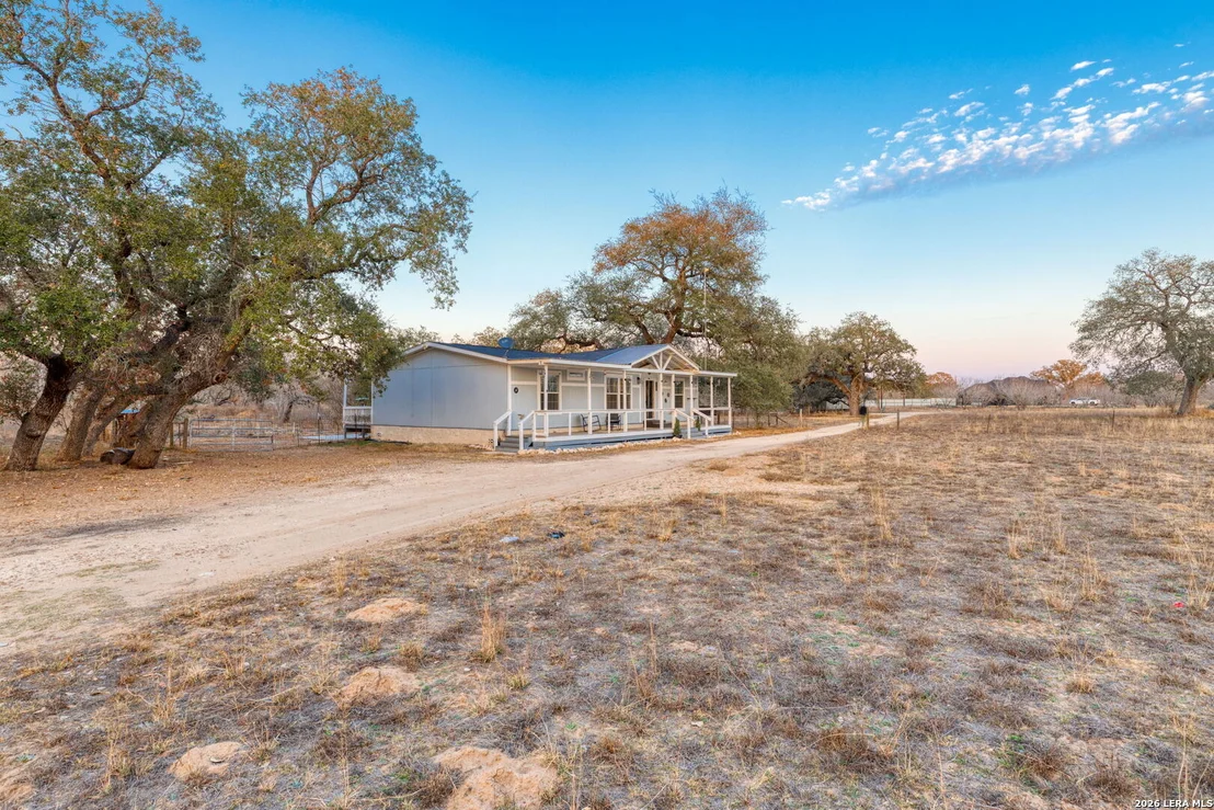 Photo of 2383 Tomblin