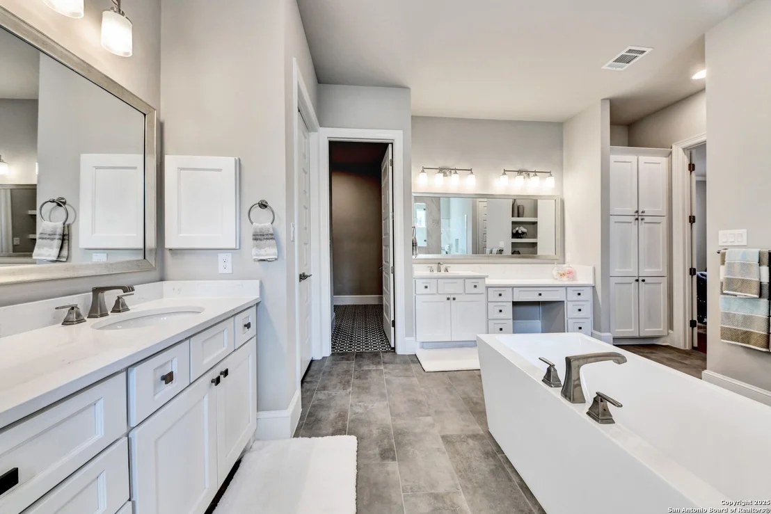 Photo of 4016 Abasolo