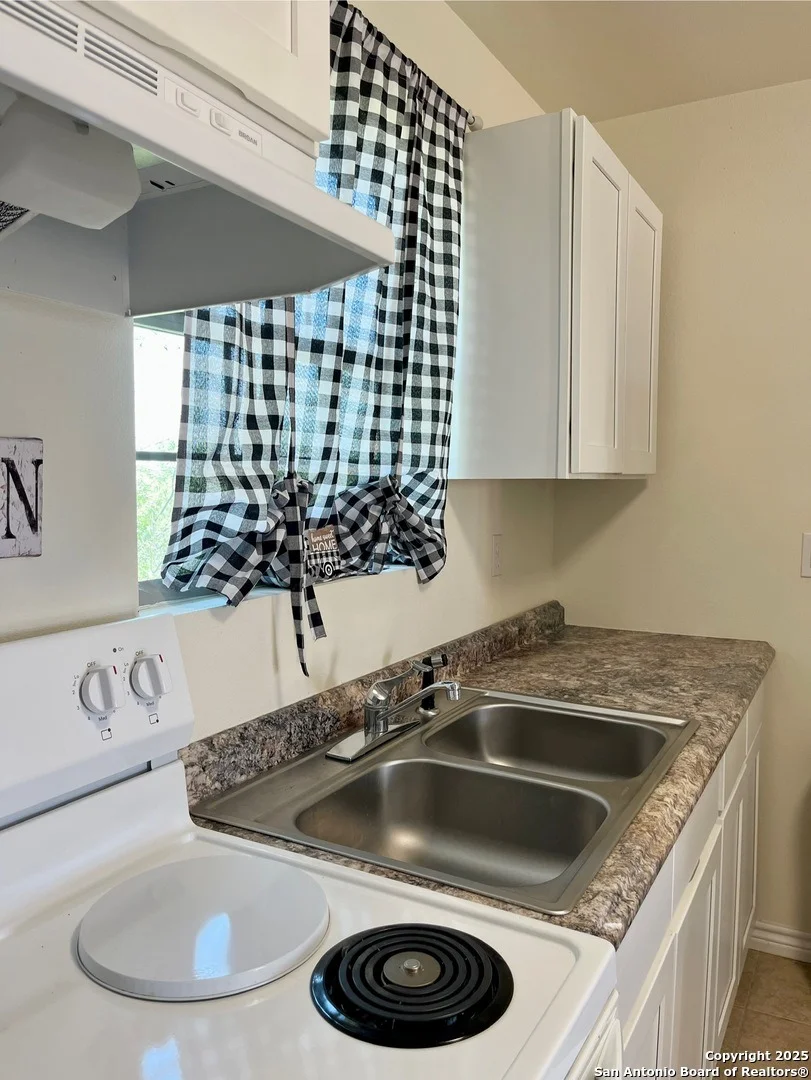 Photo of Unit 19 at 391 riverside
