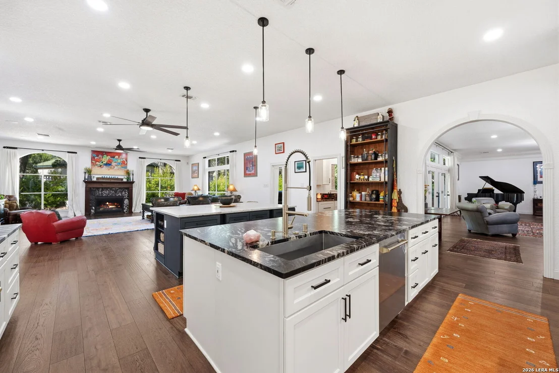 Photo of 2 Charterwood
