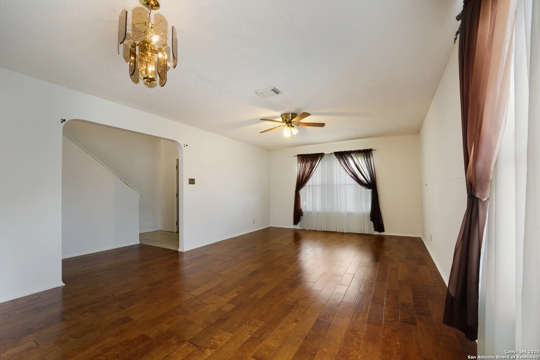 Photo of 6635 Meadow Dawn