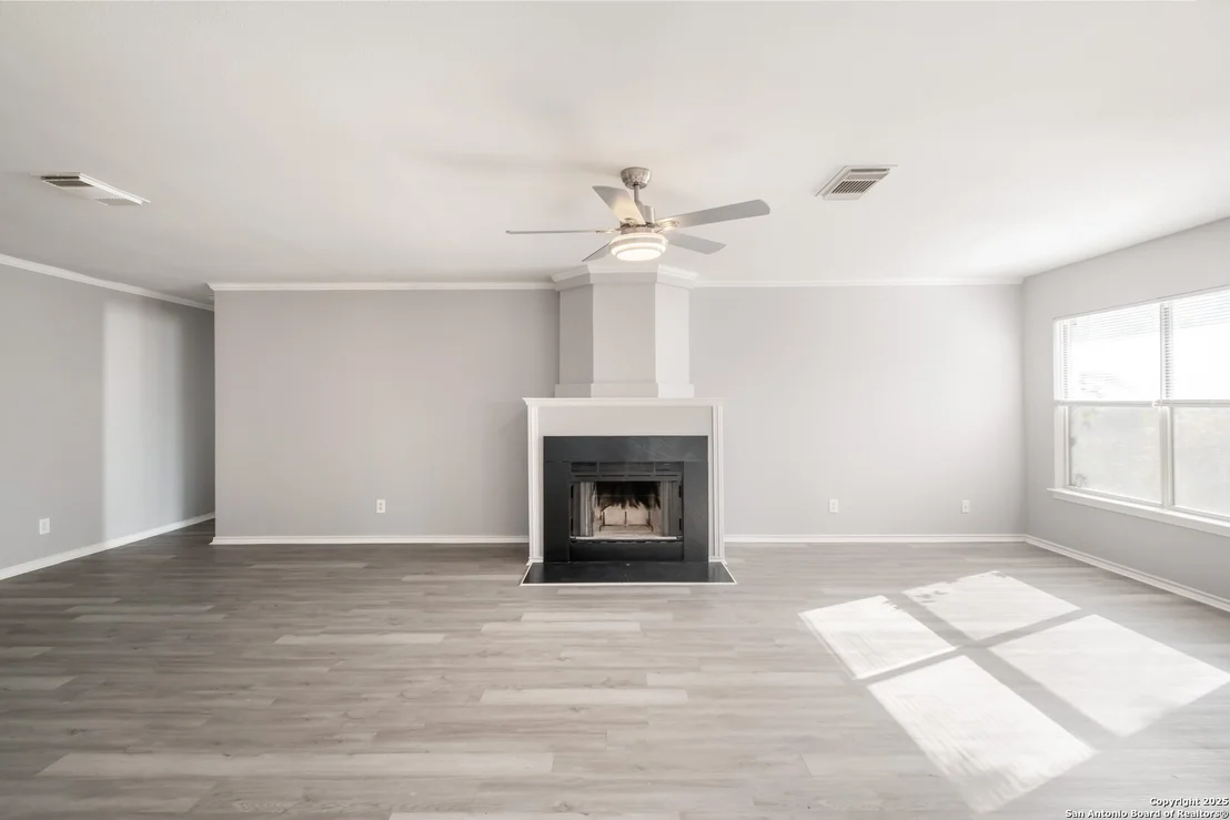 Photo of 7403 Legend Point Dr