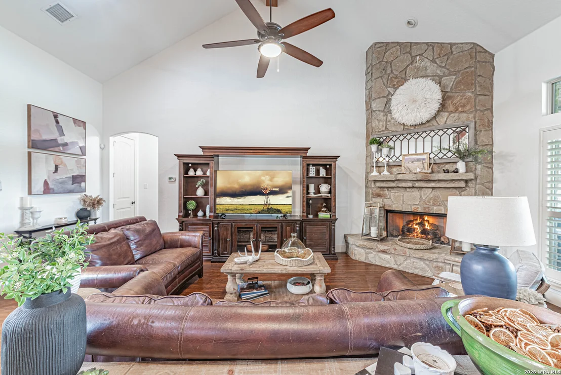 Photo of 819 County Road 356