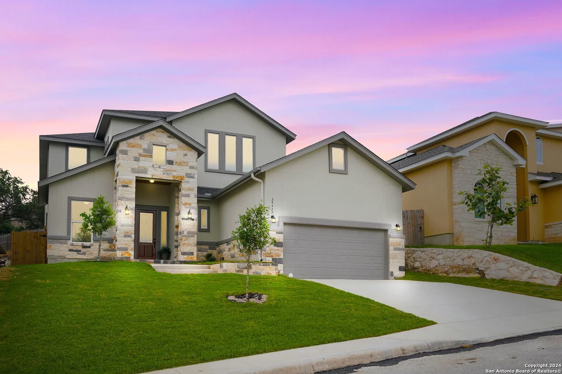 Photo of 24422 Canyon Row