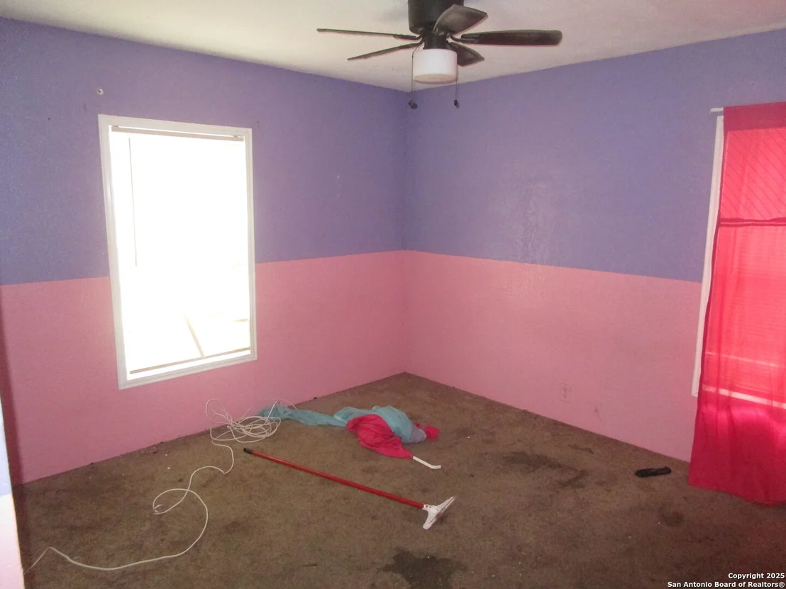 Photo of 910 La Manda