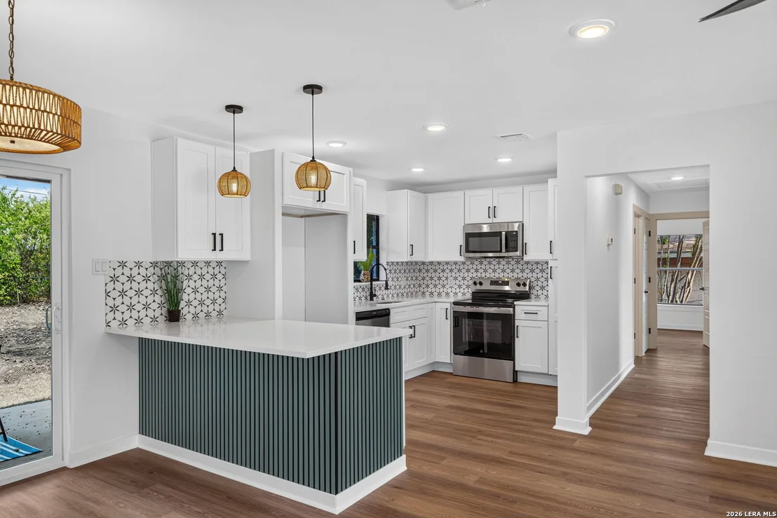 Photo of 359 BARBARA DR