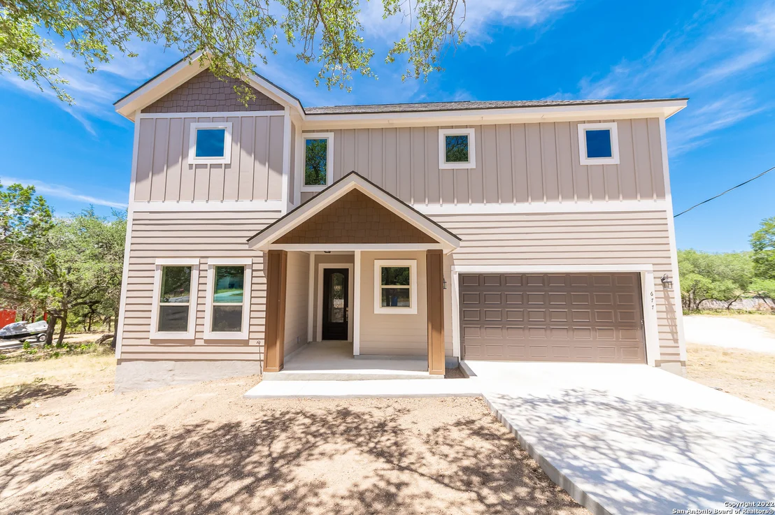 Photo of 677 CIRCLEVIEW DR