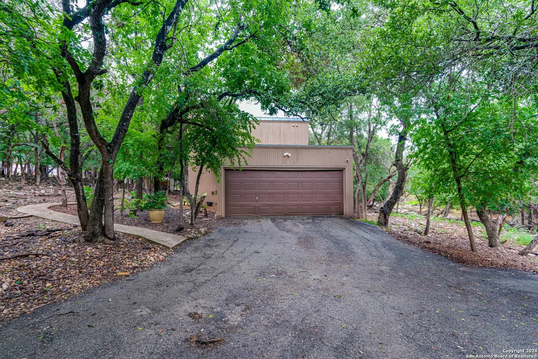 Photo of 2102 COPPER HILL DR
