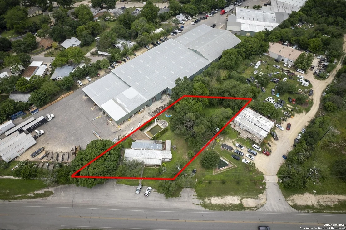 Photo of 5835 Randolph Blvd