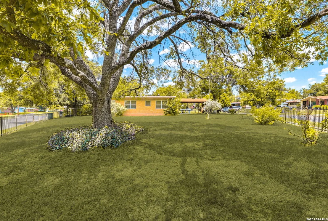 Photo of 610 PILGRIM DR