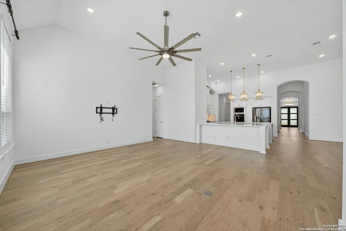 Photo of 8608 Shady Gate