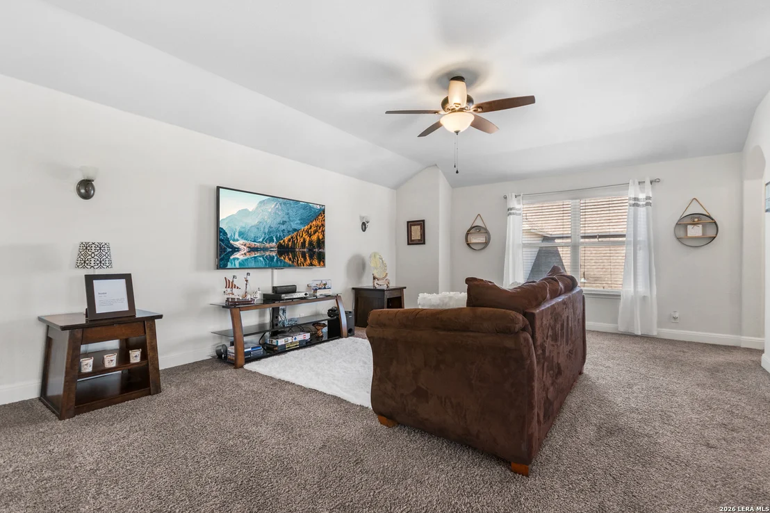 Photo of 417 BEE CAVES CV