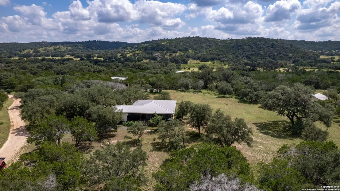 Photo of 565 Loop Rd.