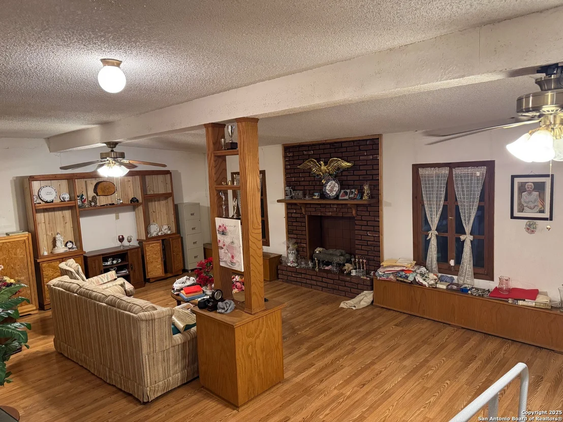 Photo of 347 Calle LA GLORIA
