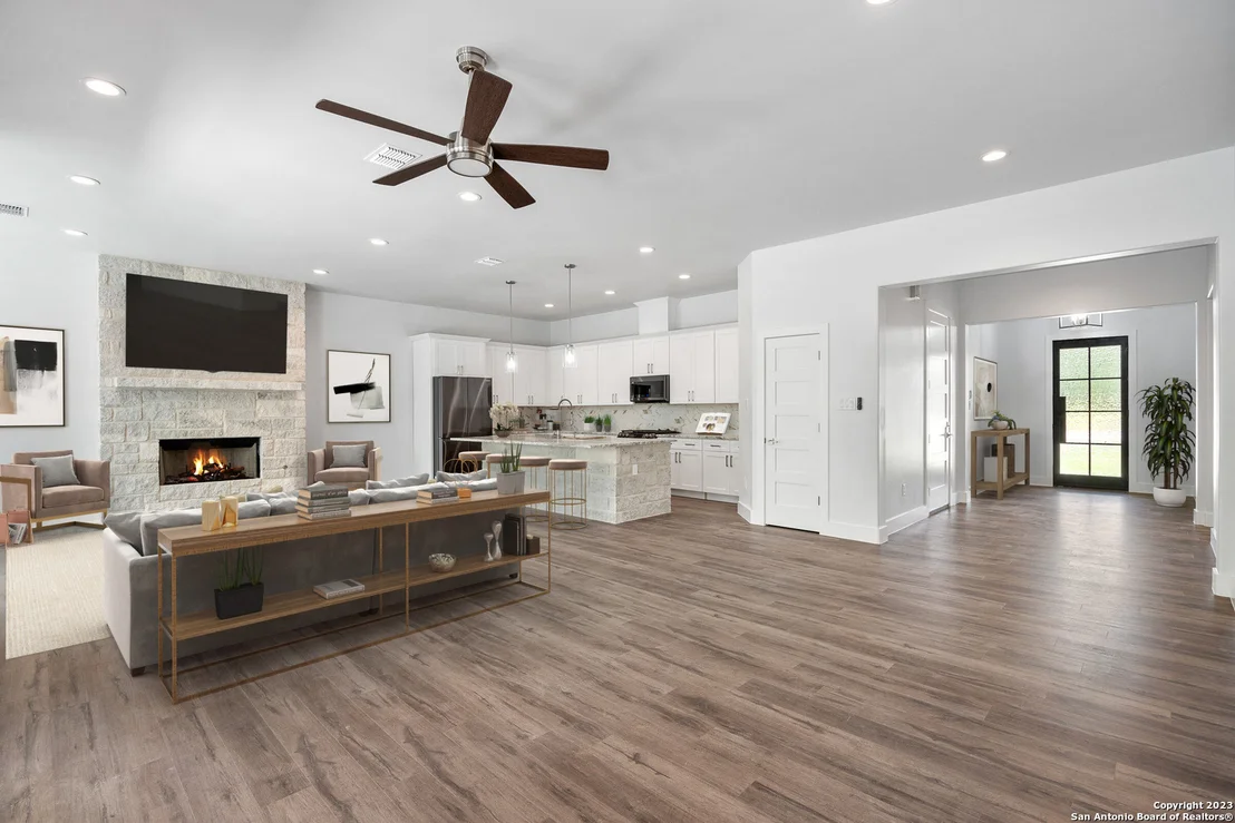 Photo of 103 N JOHN BIRD