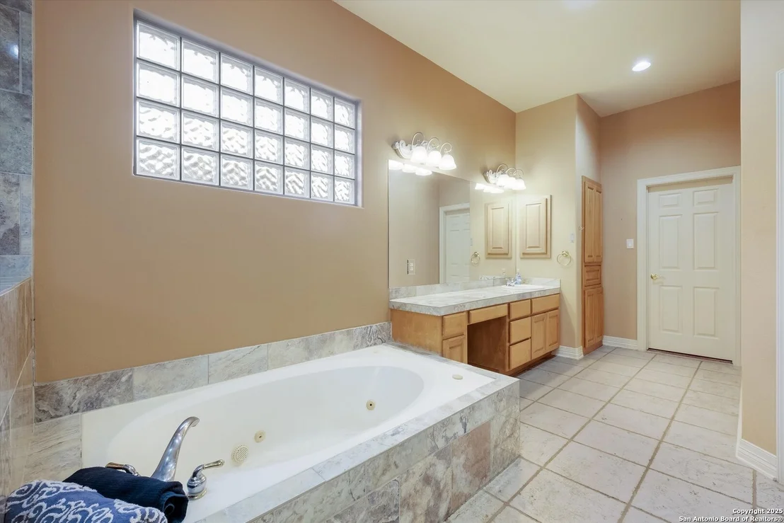 Photo of 702 Bluff Breeze