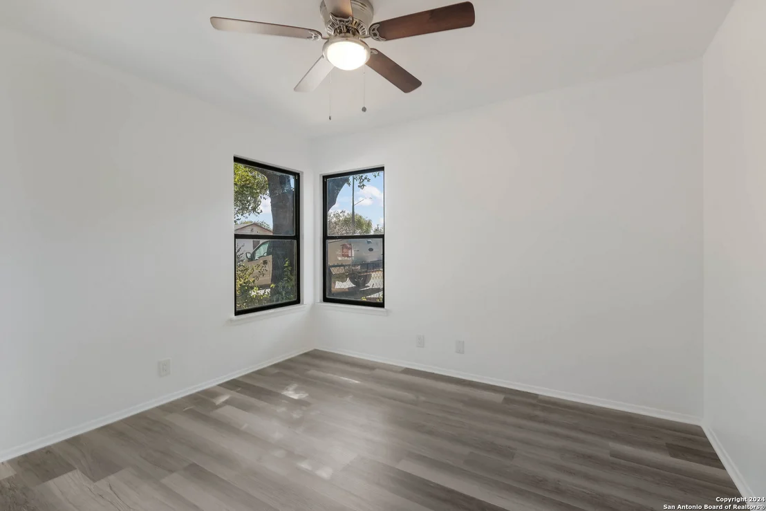 Photo of 2507 SPUR DR