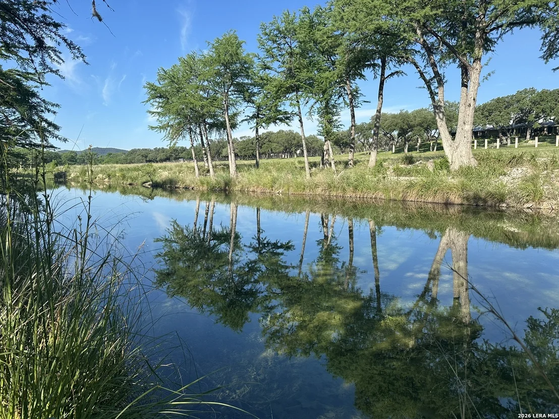 Photo of 261 River Dr